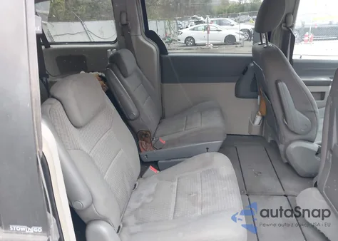 2008 Chrysler Town & Country Lx from USA, damaged, VIN 2A8HR44H28R623842